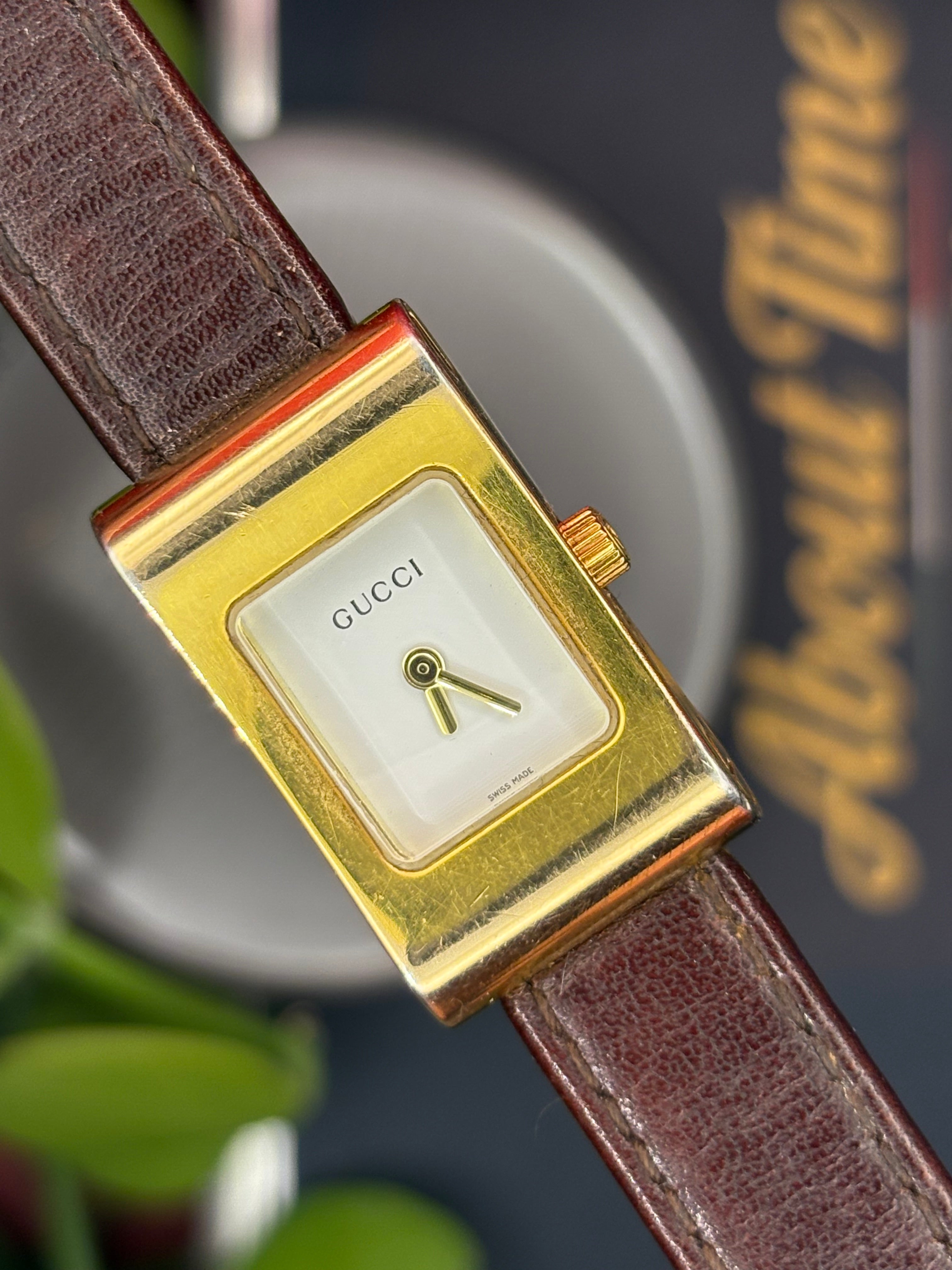 Gucci 2300L – Gold-Plated Swiss Made Ladies Watch