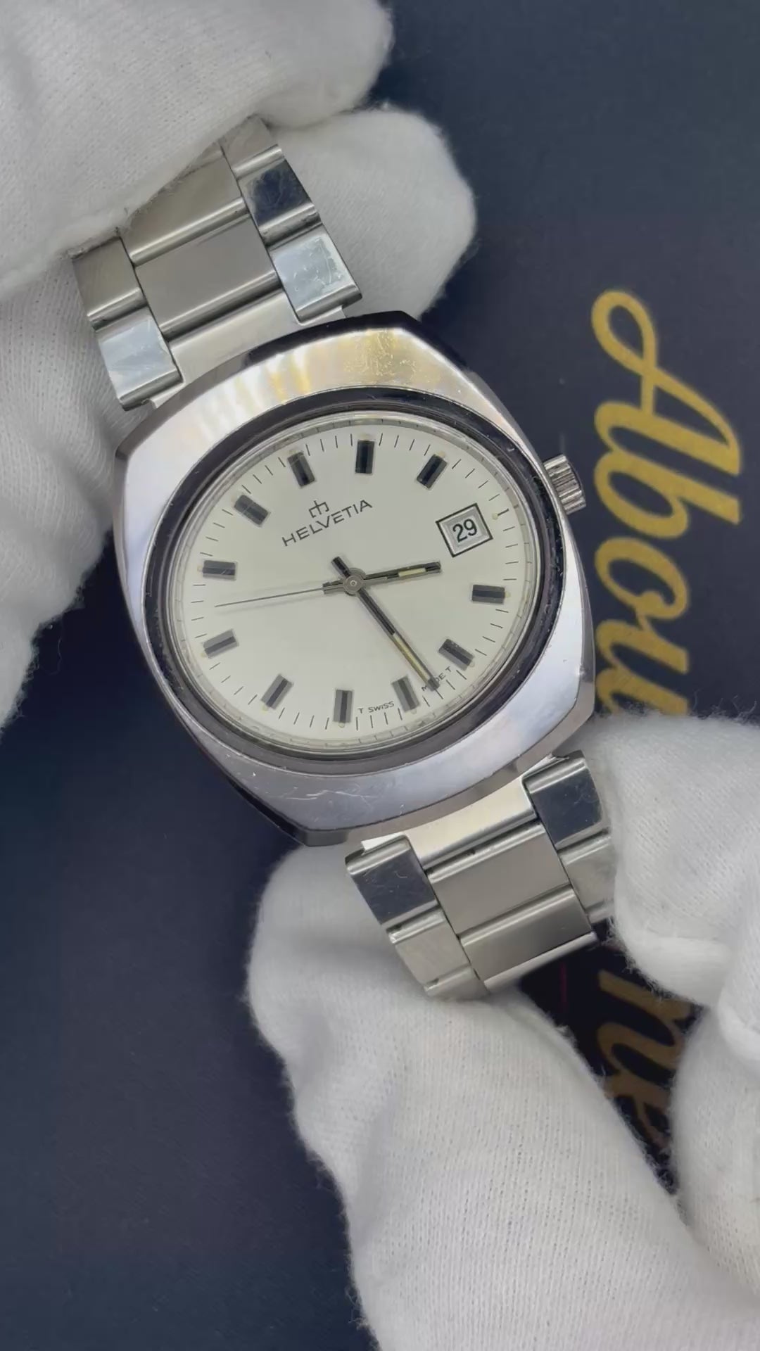 Helvetia Vintage Automatic – Swiss Made (c. 1960s–70s)