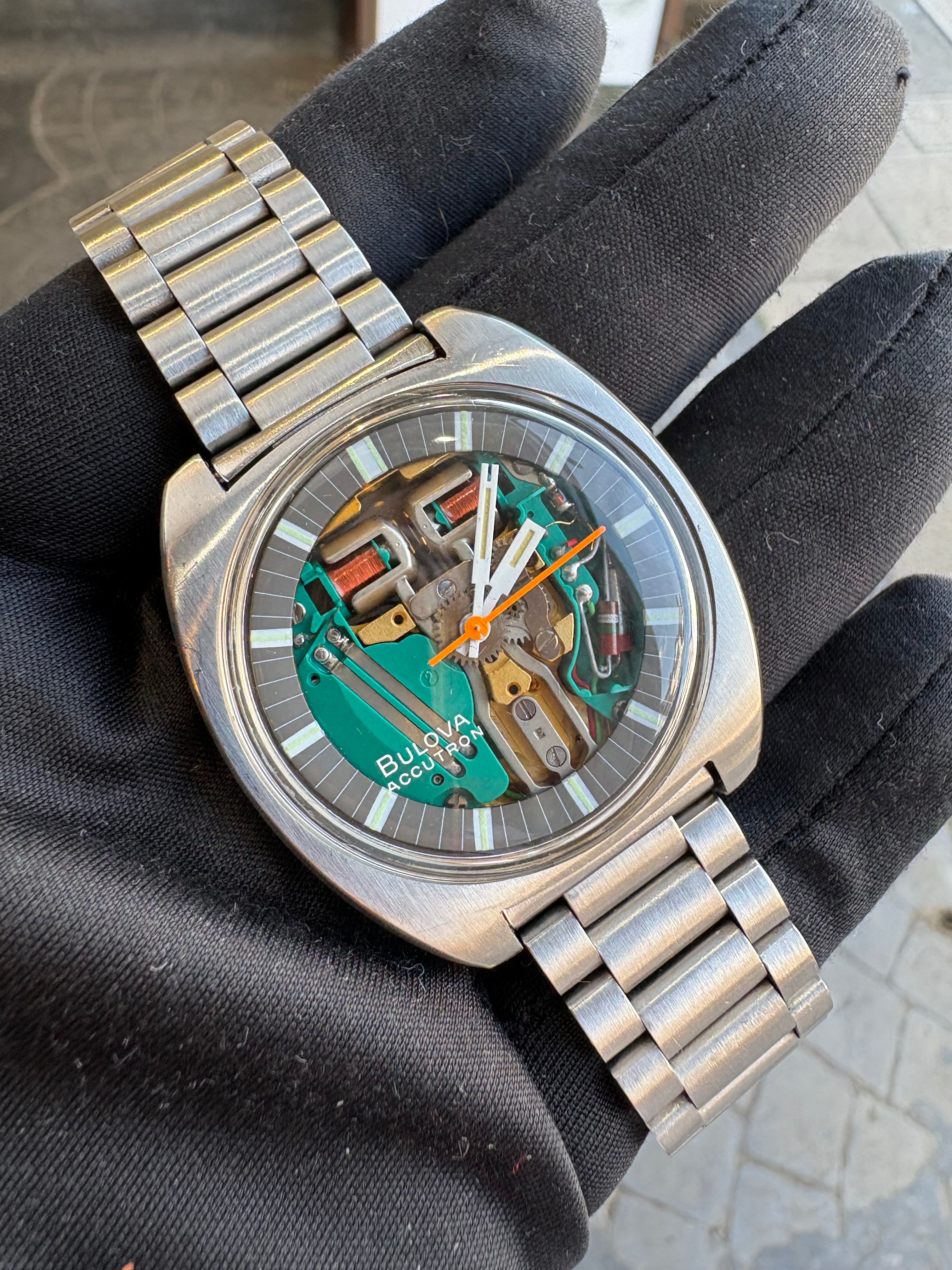 Bulova Accutron Spaceview Ref. 214 M9 – Serviced – Original Box – Exceptional Condition