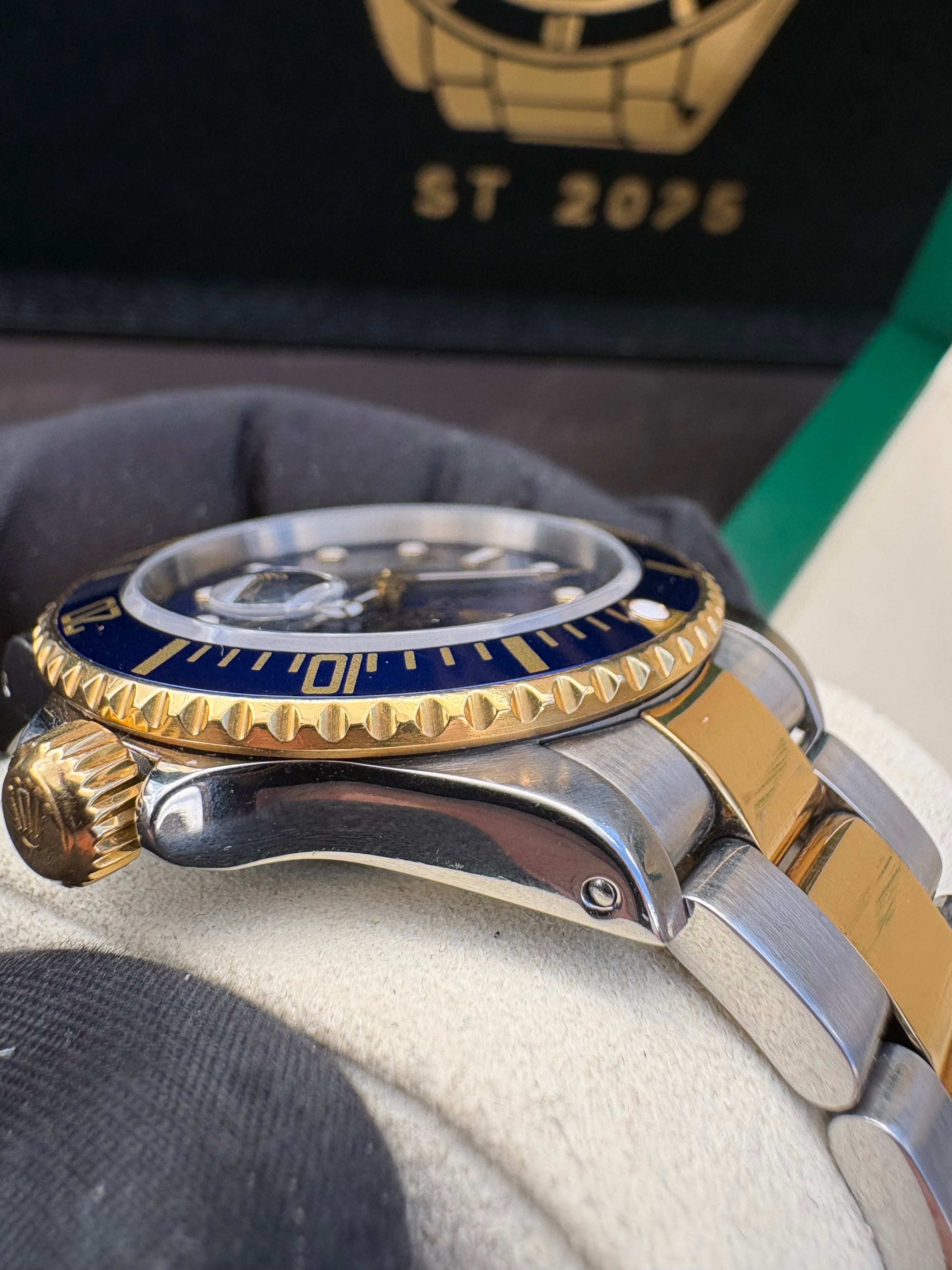 Rolex Submariner Date 16613 “Bluesy” (2002 Y-Serial) |