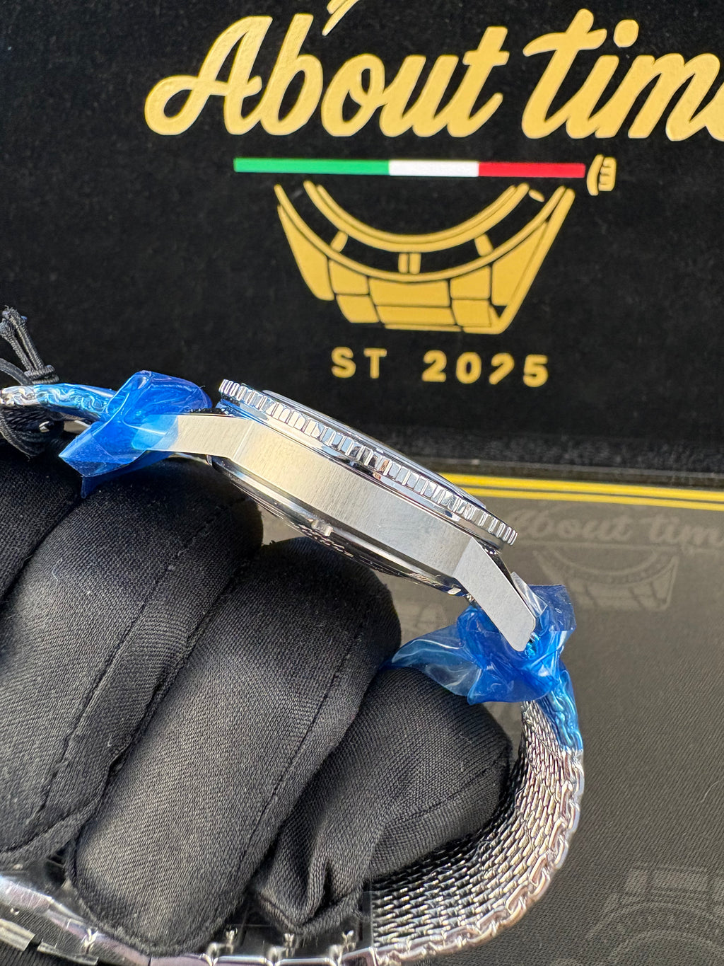 Brand New Zodiac Super Sea Compression Diver Automatic Ref. ZO9320 | Full Set | NOS