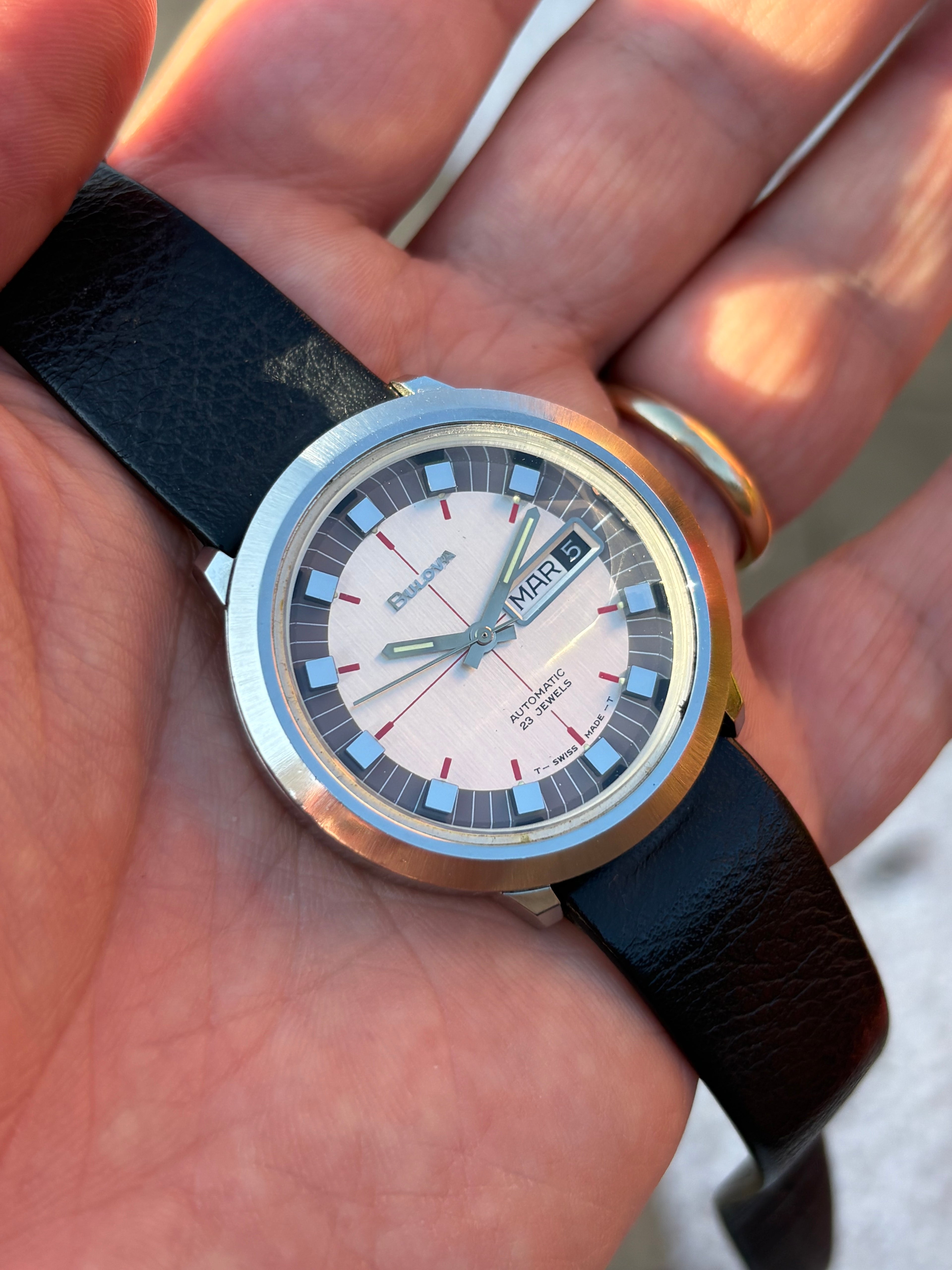 Bulova Day-Date N1 1971 – Vintage 70s Piece – Original Box
