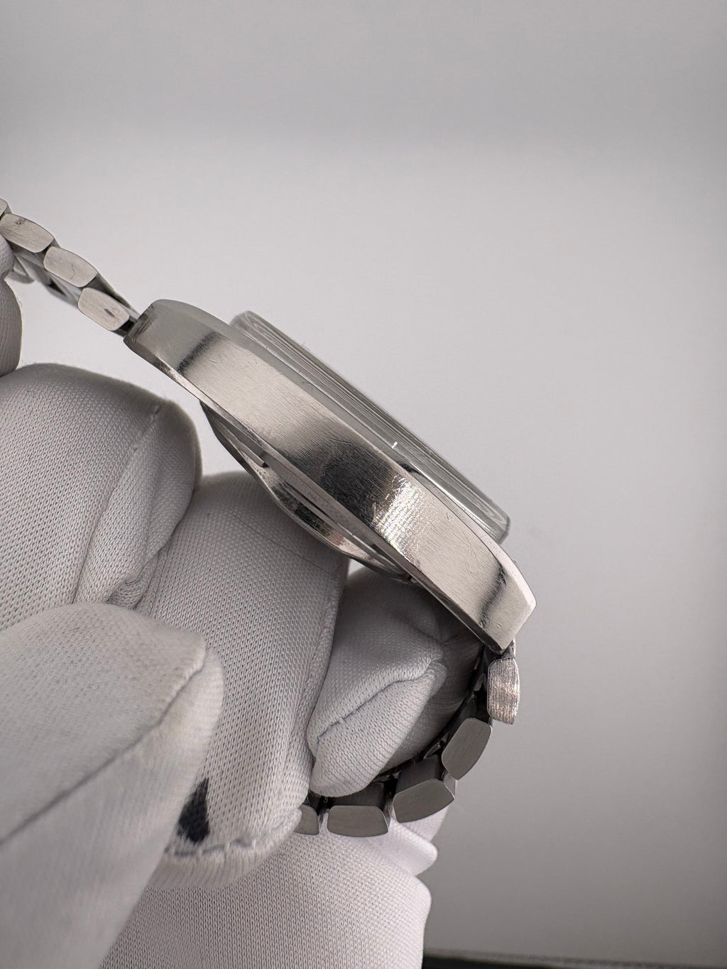 Bulova Accutron Spaceview – 1969 (M9) – Original Bulova Bracelet – Vintage Icon