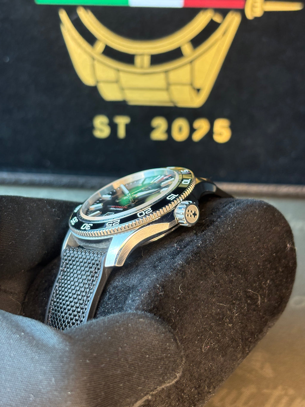 Christopher Ward C60 Trident Pro 300 Automatic 40mm – Full Set (2026)