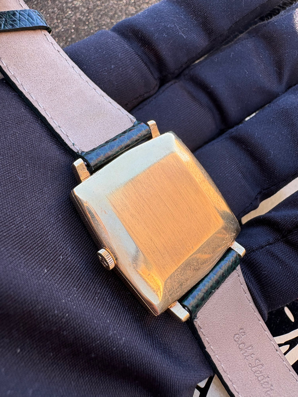 ZENITH 18K SECTOR DIAL – Rare Cushion Case
