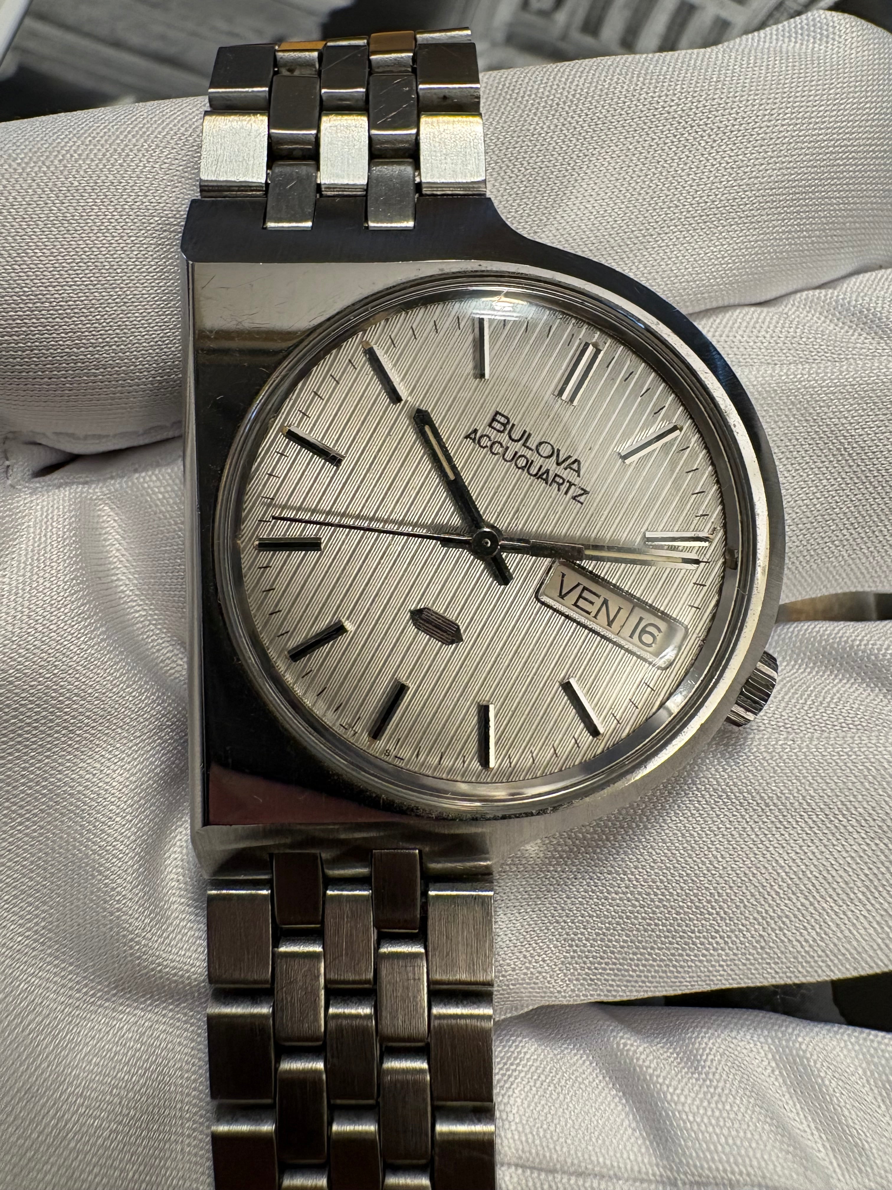 Bulova Accuquartz Vintage 1970s Hybrid Tuning Fork Quartz Watch