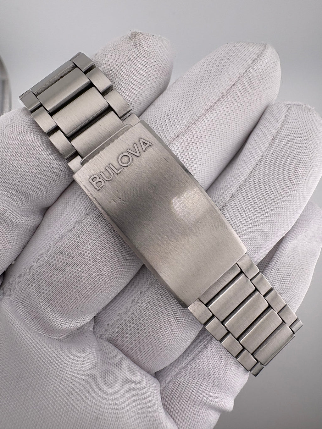 Bulova Accutron Spaceview – 1969 (M9) – Original Bulova Bracelet – Vintage Icon