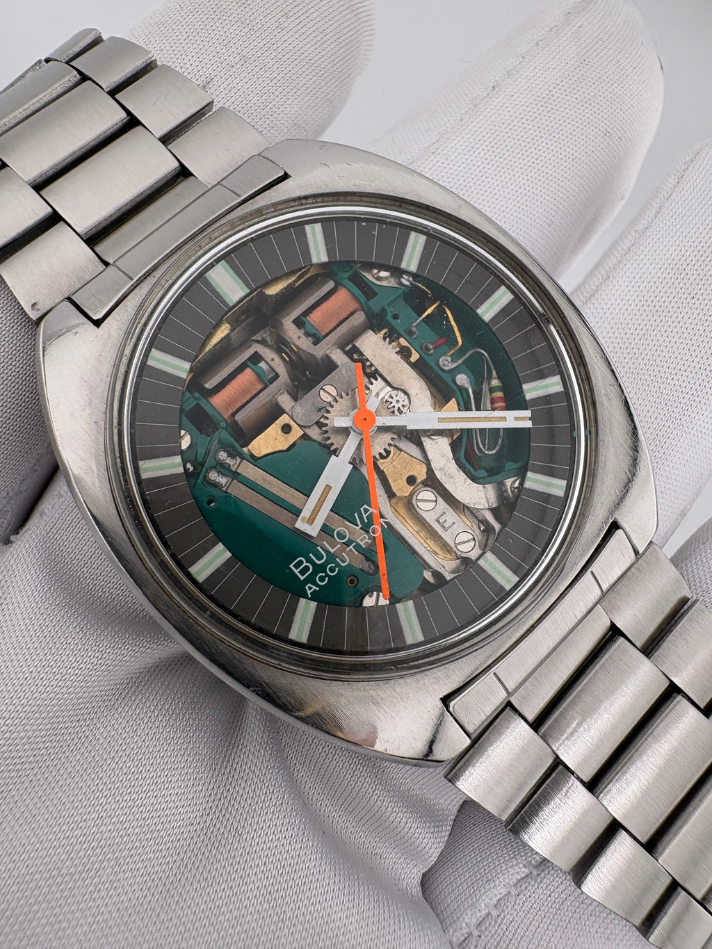 Bulova Accutron Spaceview – 1969 (M9) – Original Bulova Bracelet – Vintage Icon