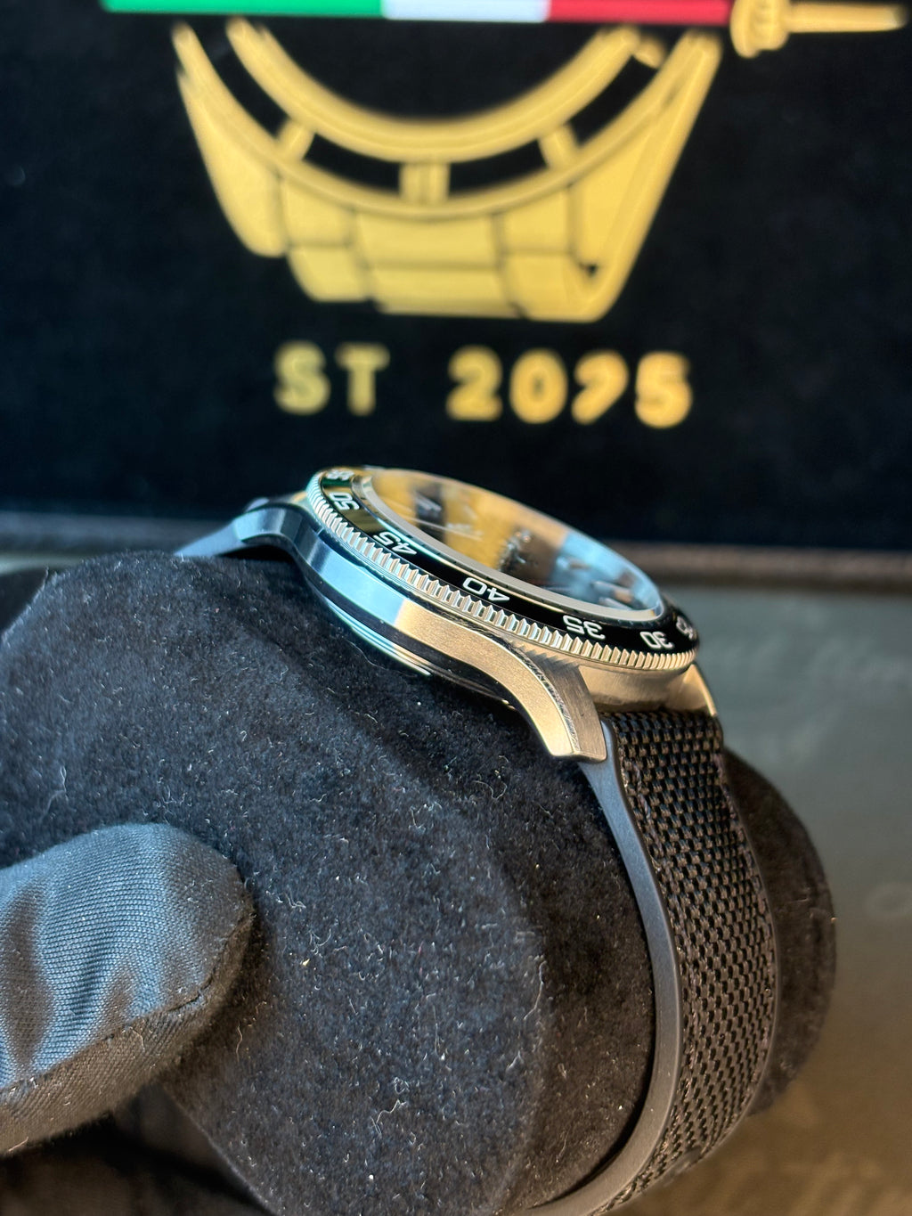 Christopher Ward C60 Trident Pro 300 Automatic 40mm – Full Set (2026)