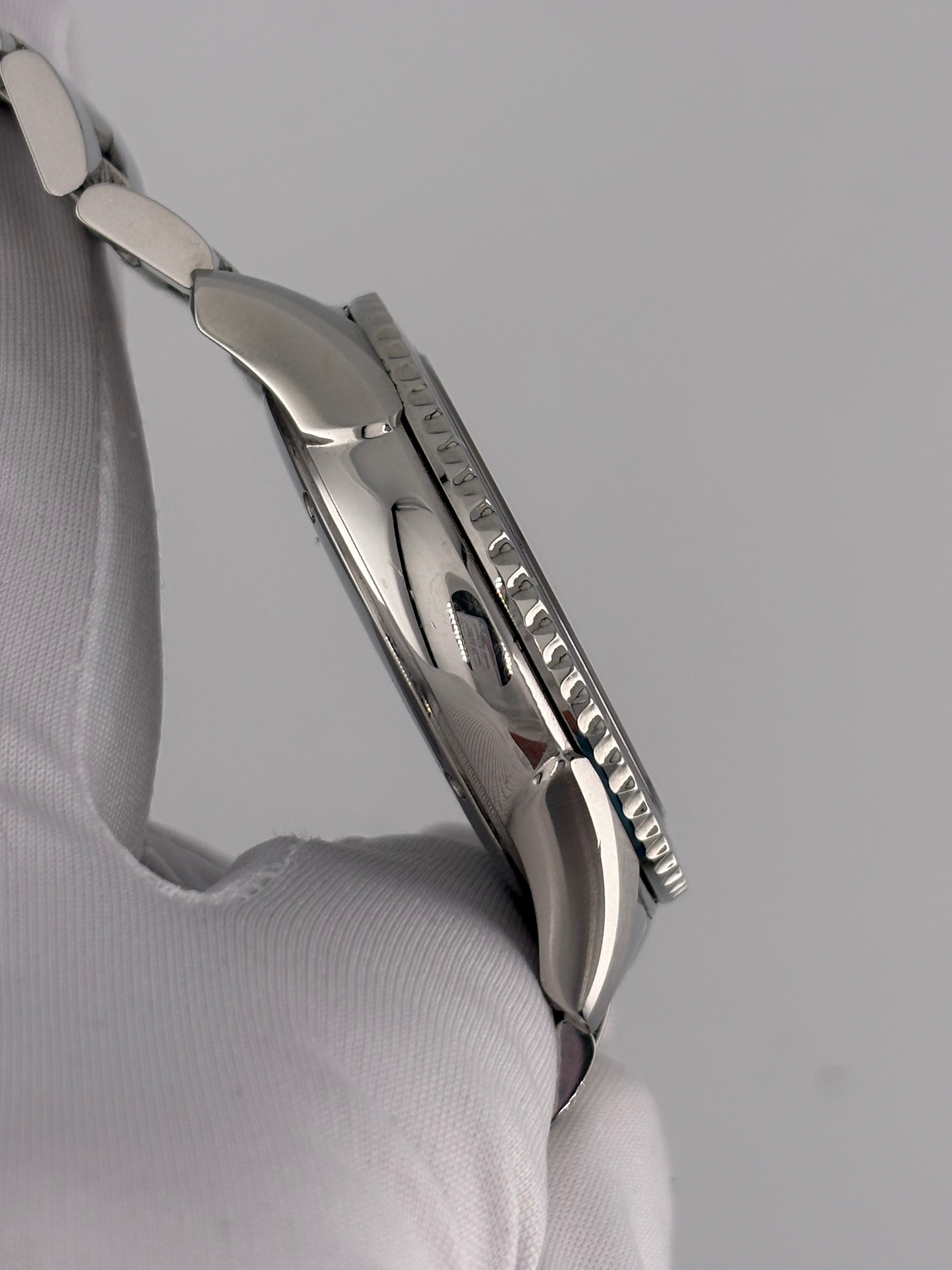 Hamilton Seaview H375110 Quartz 38mm Watch Full Set Great Condition