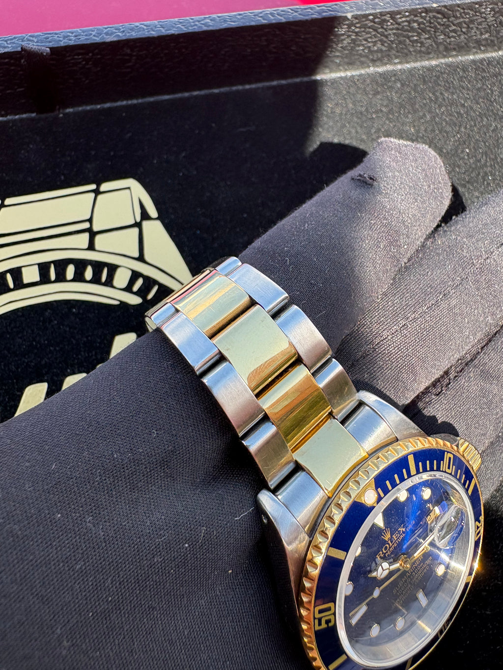 Rolex Submariner Date 16613 “Bluesy” (2002 Y-Serial) |