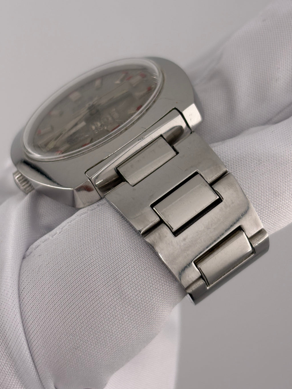 Cauny Prima – Swiss Made Automatic (1970s)