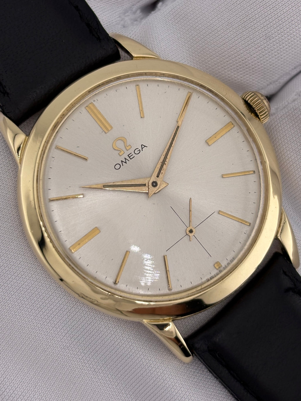 OMEGA Vintage Dress Watch – 14K Solid Gold – Calibre 269 – Manual Wind