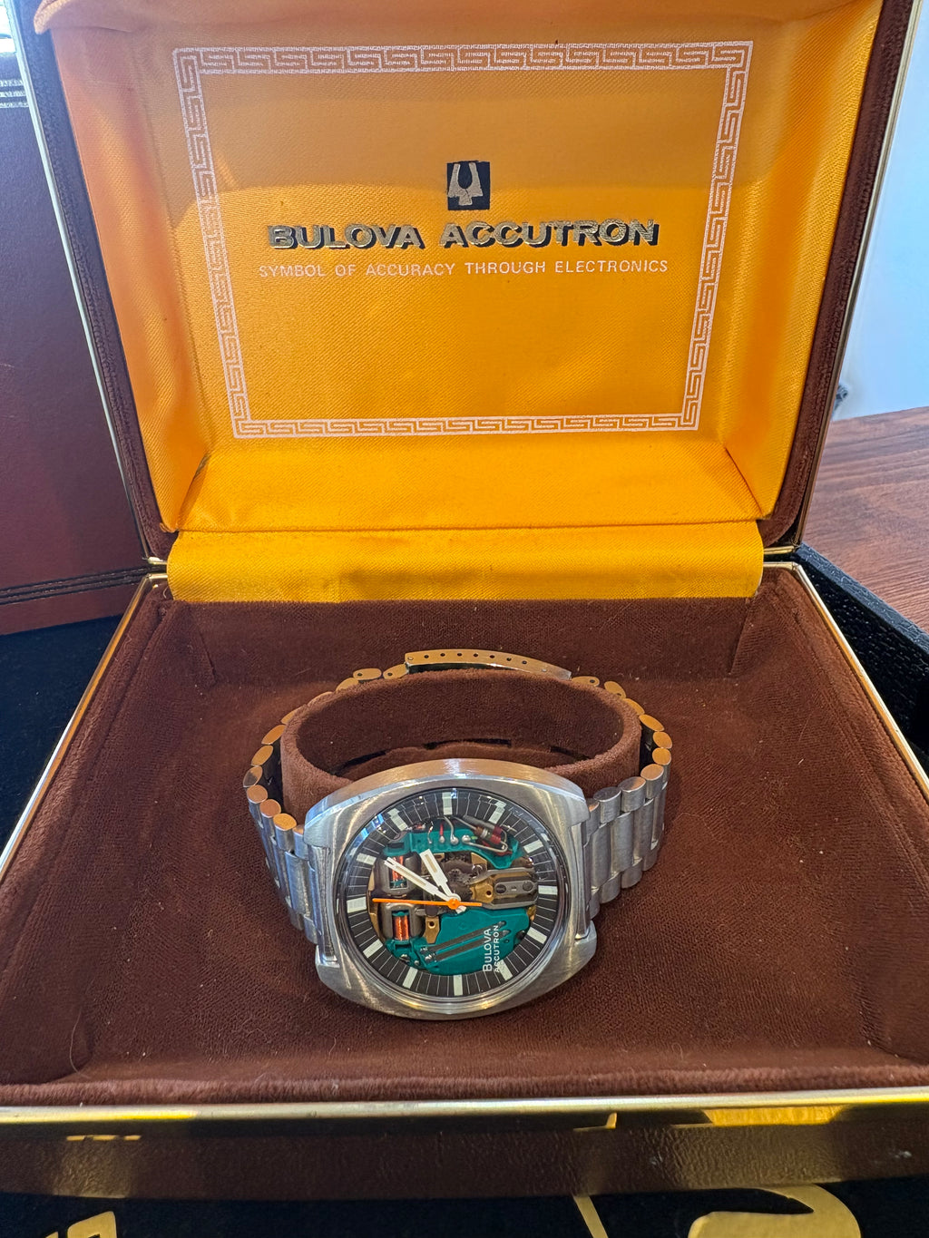 Bulova Accutron Spaceview Ref. 214 M9 – Serviced – Original Box – Exceptional Condition