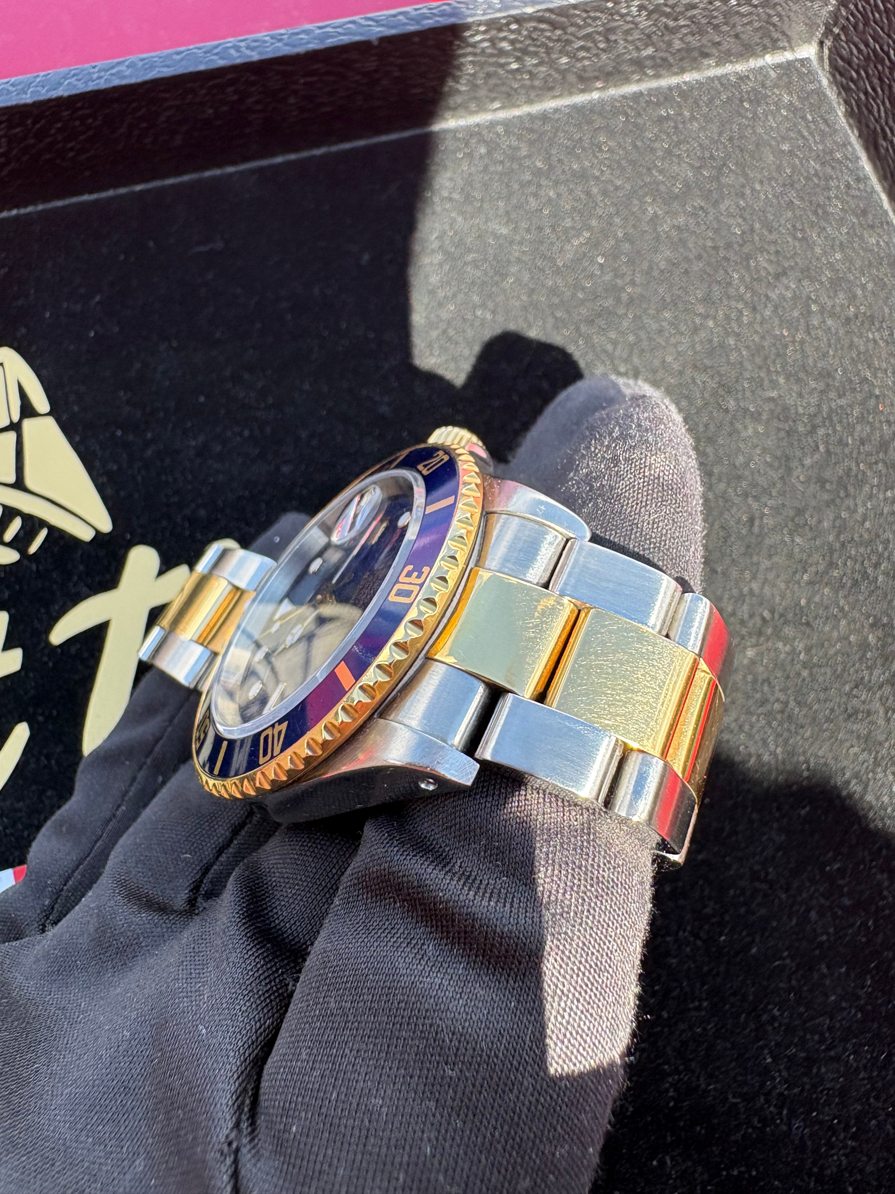 Rolex Submariner Date 16613 “Bluesy” (2002 Y-Serial) |