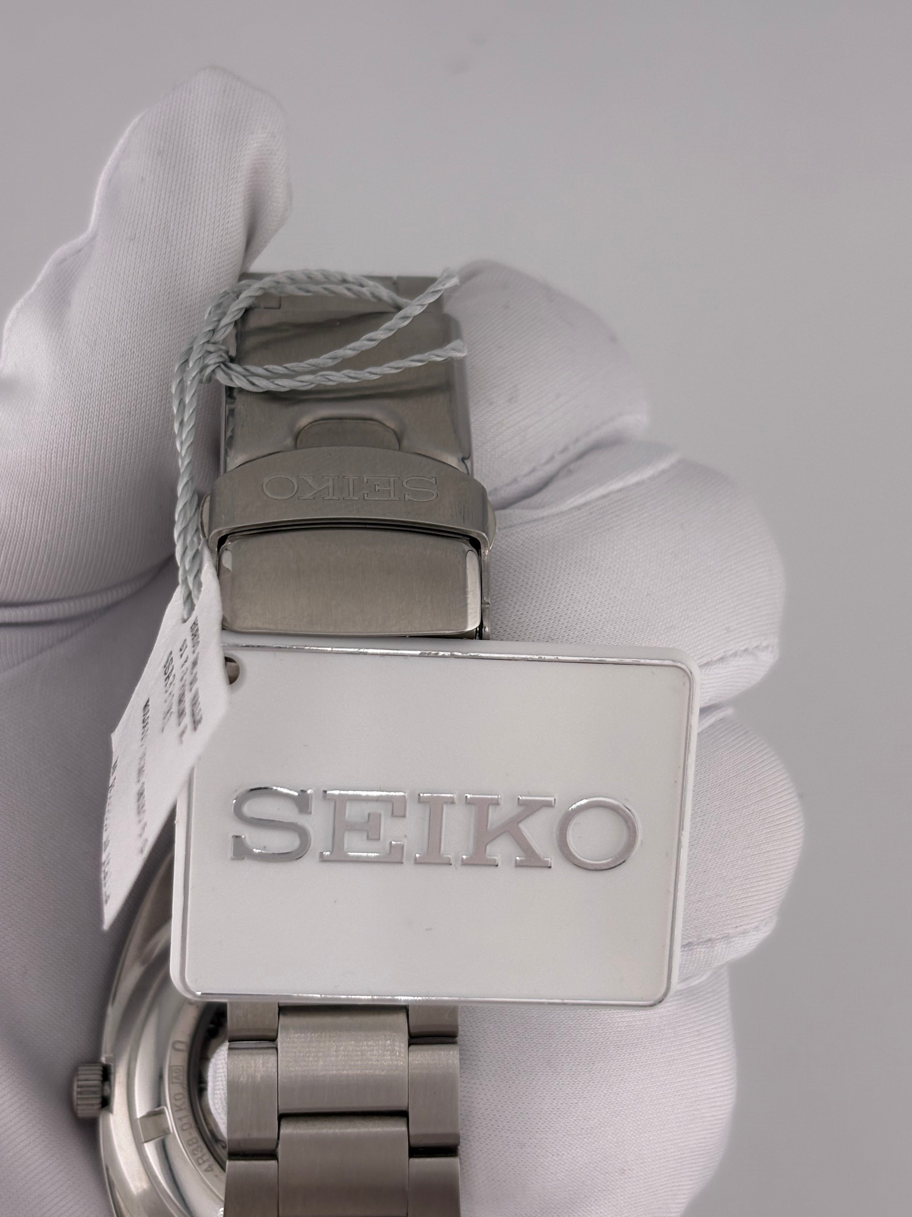 Seiko 5 Sports SSA331K1 “Open Heart Legend”